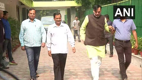 Chief Minister Arvind Kejriwal, & Ministers Gopal Rai and Satyendar Jain leave for work in an even-numbered vehicle in Delhi. (Photo | ANI)