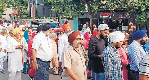 A two-kilometre early morning walk, called Prabhatpheri was conducted from the Gold’s gym in Guntur, which concluded at S Kuldeep Singh’s residence. 
