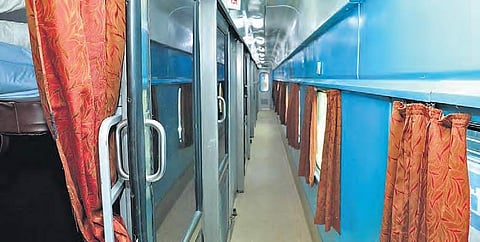 An LHB coach with head-on-generation of the Charminar Express.