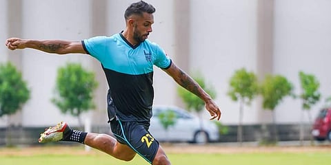 Hyderabad FC striker Robin Singh (Photo | Hyderabad FC Twitter)