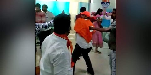 Shiv Sena activists attack the Iffco Tokio General Insurance company's office  in Pune| Express