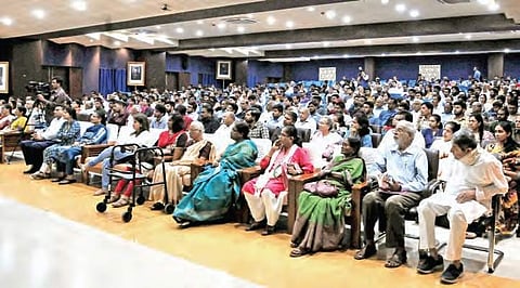 Participants attending the first day of the discourse on Thursday | S SeNBAGAPANDIYAN