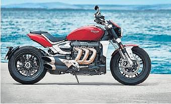 Rocket 3 R is equipped with the 2,500CC triple engine.