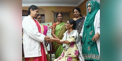 Doctors interact with S Rathi, who underwent surgery. (Photo | Ashwin Prasath, EPS)