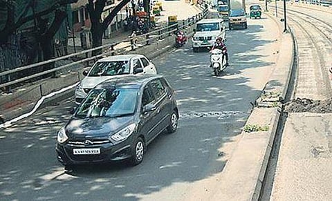 Trio assaults traffic cops, two arrested