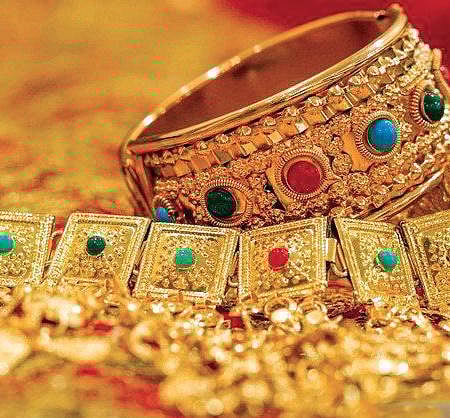 Analysts believe that geopolitical and economic risks will likely continue in 2020.