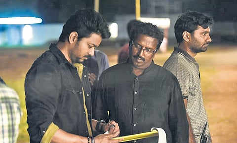 VV Balaguru with Vijay