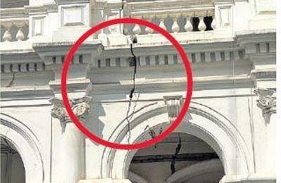 Cracks are prominent  in the century-old  Ripon Building  | OMJASVIN M D