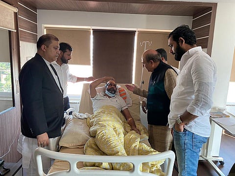 Trinamool Congress leaders visited the families of those who died during anti-CAA protests in Mangalore and gave them cheques as compensation (Photo| Twitter/ @MdNadimulHaque6)