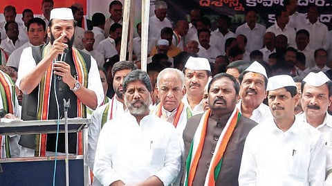 TPCC president Uttam Kumar Reddy speaking at the 135th Foundation Day of Congress at Gandhi Bhavan in Hyderabad on Saturday. (Photo| EPS/DILIP GOUD)