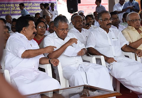 Kerala Chief Minister Pinarayi Vijayan and Leader of the Opposition Ramesh Chennithala during the satyagraha at the state capital. (Photo | BP Deepu, EPS)