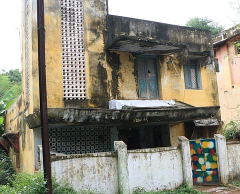 The dilapidated building owned by VK Sasikala (Photo | EPS)
