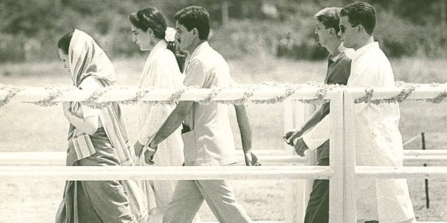 Congress leader and wife of late PM Rajiv Gandhi, Sonia Gandhi (extreme left). (File Photo | PTI)