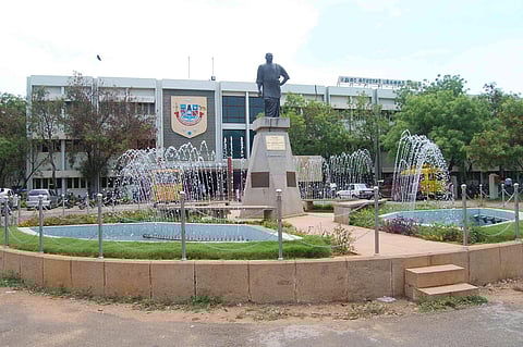 Main building of Madurai Kamaraj University 