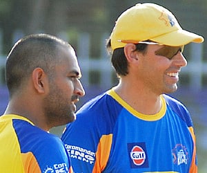Chennai Super Kings' coach Stephen Fleming in conversation with skipper Mahendra Singh Dhoni. (File | EPS)