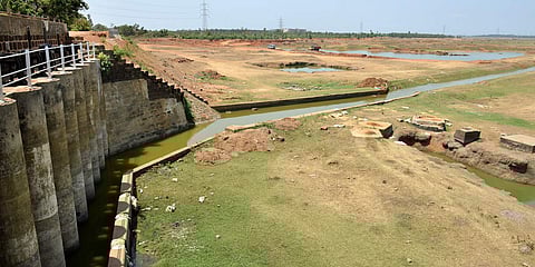 Cholavaram reservoir, which is one of the primary source for city's drinking water has hardly any water left to continue supply.  (Photo : D.Sampathkumar | EPS)