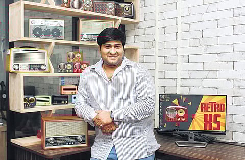 Neeraj Sablok sourced raw material from Taiwan and made 186 analog radios, and set up Noizzy Box in 2016 | Nakshatra Krishnamoorthy