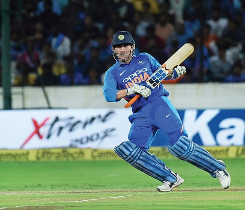 MS Dhoni stitched a 141-run partnership with Kedar Jadhav | R SATISH BABU