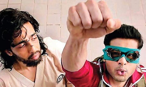 A still from 'Mard Ko Dard Nahi Hota'.