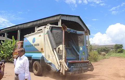 Kochi Corporation has decided to shift the timing of waste collection from houses and commercial firms to late evening (File Photo | Melton Antony/EPS)