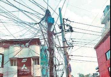 Dangling wires pose threat to human lives in Bellandur area | Express