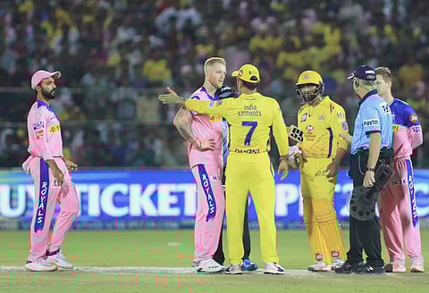 Chennai Super Kings skipper MS Dhoni and Rajasthan Royals players discuss with an umpire over a No Ball. (Photo | AP)