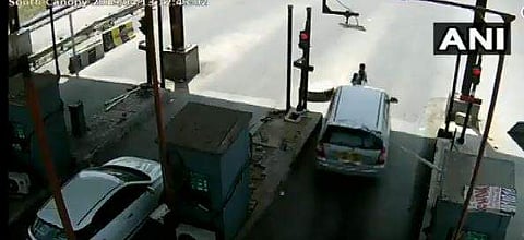 The driver allegedly dragged the toll plaza staffer for a distance of 5-6 kilometres at a speed of 100 kmph.(ANI/Twitter)