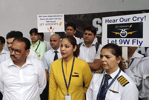 Jet Airways employees stage a protest over delay in their salaries at jantar mantar in New Delhi. (Photo | Shekhar Yadav, EPS)