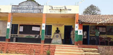 The view of polling booth at Gavali village which remain unvisited by voters all the day in Khanapur taluk on Tuesday.  (Photo | ENS)