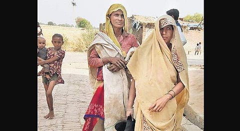 Villagers of Badhauli in Akbarpur rue of lack of development and basic amenities  | Express