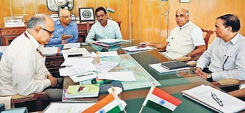 Genco CMD D Prabhakara Rao with SCR GM Gajanan Mallya at Rail Nilayam | Express