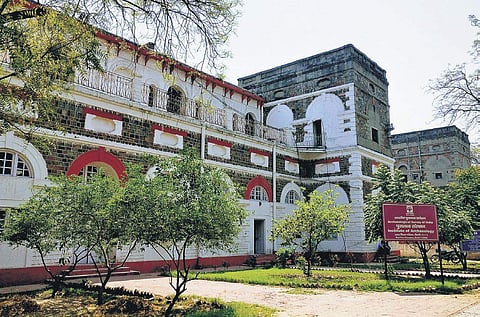 An archaeology institute functioned till recently from this barrack inside the Red Fort. The institute has been shifted in a new building in Noida | PARVEZ SULTAN