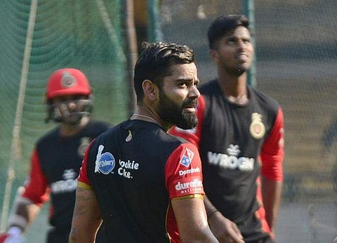 Maillot De Cricket RCB Porté Par Virat Kohli - Match 2019, Taille L, Rouge