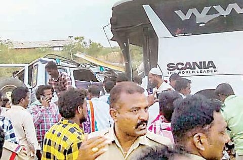 File photo of fatal mishap which claimed 16 lives at Veldurthi | EXPRESS