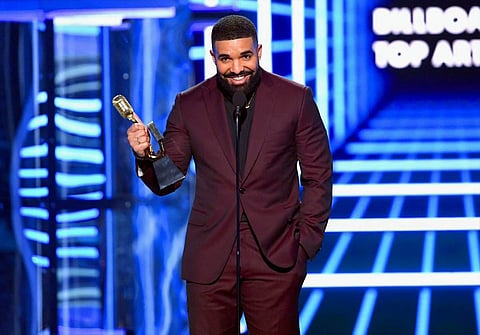 Drake gives a shout out to Arya Stark during Billboard Music Award acceptance speech