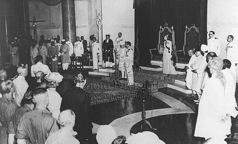15-08-1947: Jawaharlal Nehru taking oath as the first Prime Minister of independent India. He served  as the country's PM for 16 years, until his death in 1964. He was appointed by Lord Mountbatten and later held his office under the Presidentship of Dr R