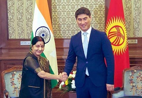 External Affairs Minister Sushma Swaraj with Kyrgyzstan Foreign Minister Chingiz Aidarbekov (Photo| Twitter/ Raveesh Kumar)