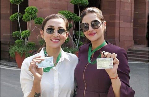 Actor-tuned-politicians Mimi Chakraborty and Nusrat Jahan. (Photo| Twitter)