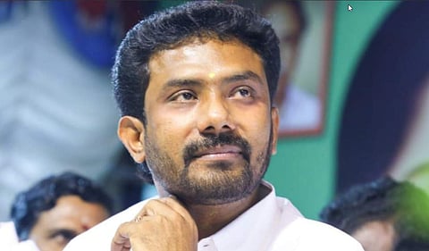 theni  Lok Sabha MP and son of Tamil Nadu Deputy Chief Minister O Panneerselvam  P Raveendranath Kumar (Twitter Photo)