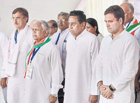 Congress president Rahul Gandhi, Madhya Pradesh Chief Minister Kamal Nath at a public meeting at Piparia in Hoshangabad district | PTI file