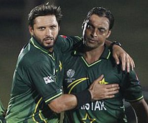 Pakistan's captain Shahid Afridi celebrates with Pakistan's Shoaib Akhtar in their ICC Cricket World Cup match. (File | AP Photo)