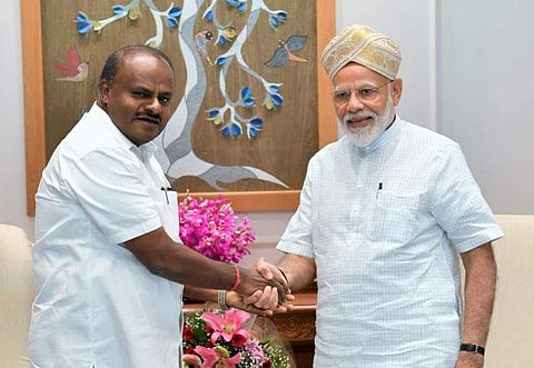 Karnataka CM HD Kumaraswamy congratulates Prime Minister Modi on being re-elected (Photo | PIB India))