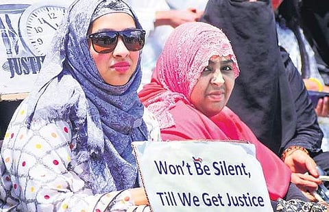 Victims of IMA fraud protest in front of the Town Hall, in Bengaluru on Saturday | pandarinath b