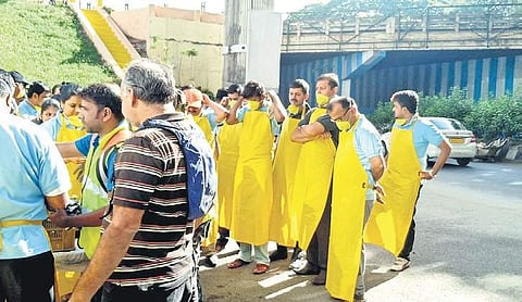 Almost 100 citizens participated in the cleaning and painting works on June 15 near Sandal Soap metro station, Yeshwanthpur.