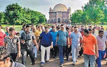 Joggers protest ASI’s entry fee hike to Gol Gumbaz