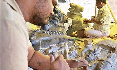 A family that sculpts together, stays together