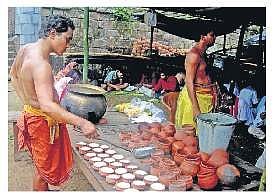 Khiri ‘bhog’ being spread out for sale among devotees in Alarnath temple. ( Photo | EPS)