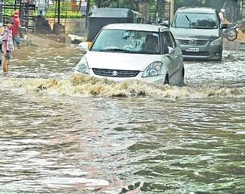 Though waterlogged roads is an annual phenomenon in the twin cities, this year the Greater Hyderabad Municipal Corporation (GHMC), in order to tackle the problems, has devised a new strategy, the Monsoon Management Protocol