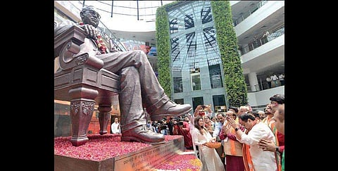 BJP Working President JP Nadda offers floral tributes to a statue of Dr Bhim Rao Ambedkar along with other senior BJP leaders during the party’s state executive meeting in New Delhi. (Photo | Naveen Kumar, EPS)