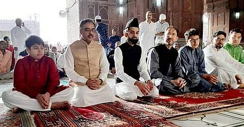 Pakistan Foreign Secretary Sohail Mahmood Wednesday offered Eid prayers at the historic Jama Masjid n New Delhi on 5 June 2019. (Photo | ANI Twitter)